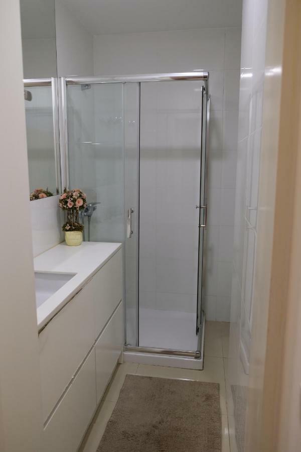 Nice Apartment Bairro Alto Lisbon Luaran gambar