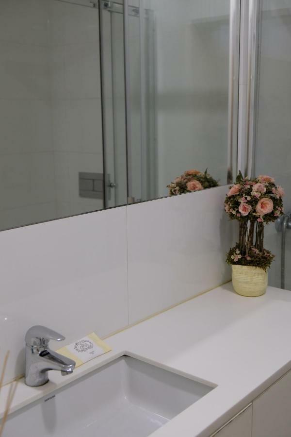 Nice Apartment Bairro Alto Lisbon Luaran gambar