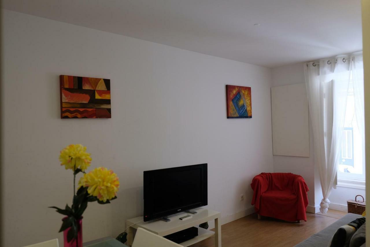 Nice Apartment Bairro Alto Lisbon Luaran gambar