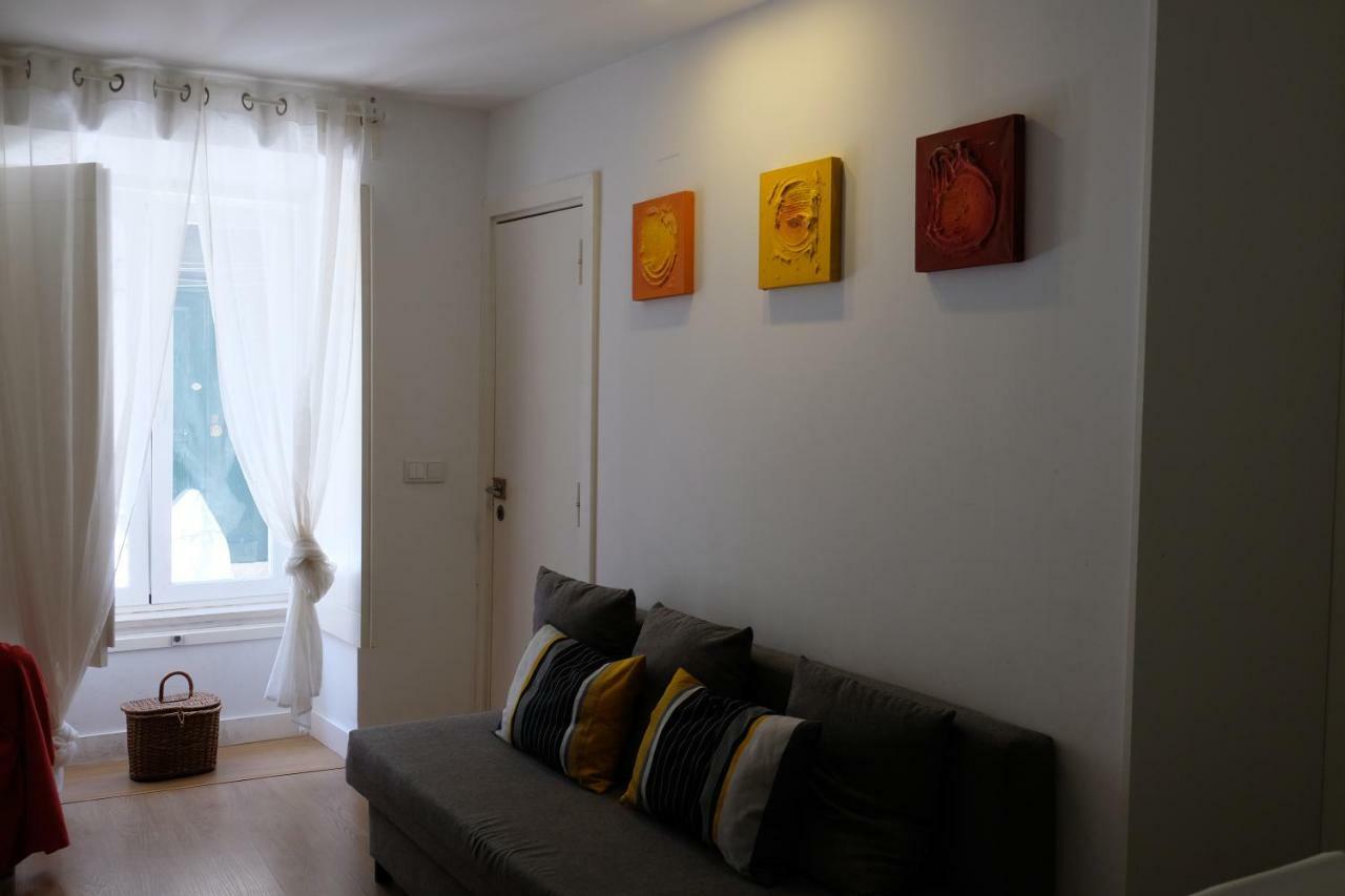 Nice Apartment Bairro Alto Lisbon Luaran gambar